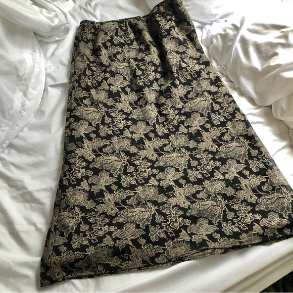 Whimsigoth 90s Midi Skirt with Lace Print - Frilly goth indie maxi aesthetic - Picture 3 of 4